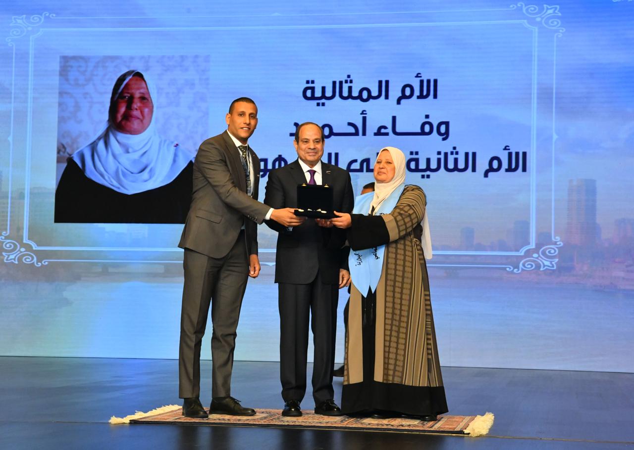 حضور الرئيس السيسي وقرينته احتفالية يوم المرأة المصرية والأم المثالية لعام ٢٠٢٤