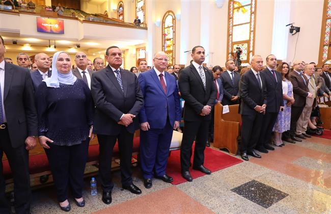 نائبًا عن رئيس الوزراء محافظ القاهرة يشهد احتفال الطائفة الإنجيلية بعيد القيامة |صور 