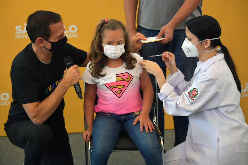البرازيل تبدأ حملات تطعيم الأطفال من سن ٥ سنوات ضد فيروس كورونا