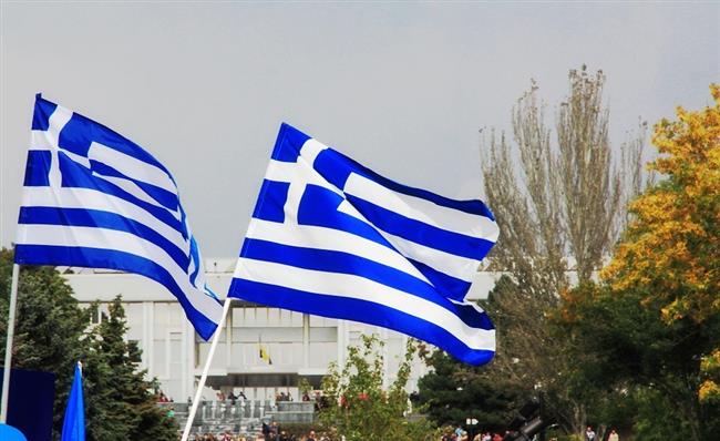اليونان تجهز مساعدات لإرسالها إلى تركيا