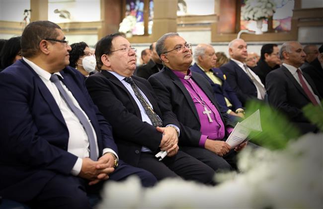   كنيسة شبرا تحتفل بالعيد المئوي بحضور رئيس الطائفة الإنجيلية | صور 