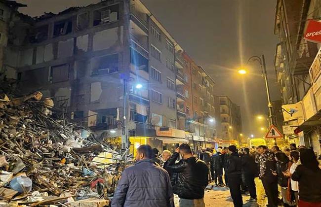 إدارة الكوارث التركية  شخصا تم إنقاذهم من تحت الأنقاض